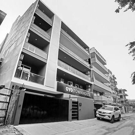 Super Townhouse Near Appu Ghar Hotel Gurgaon Eksteriør billede
