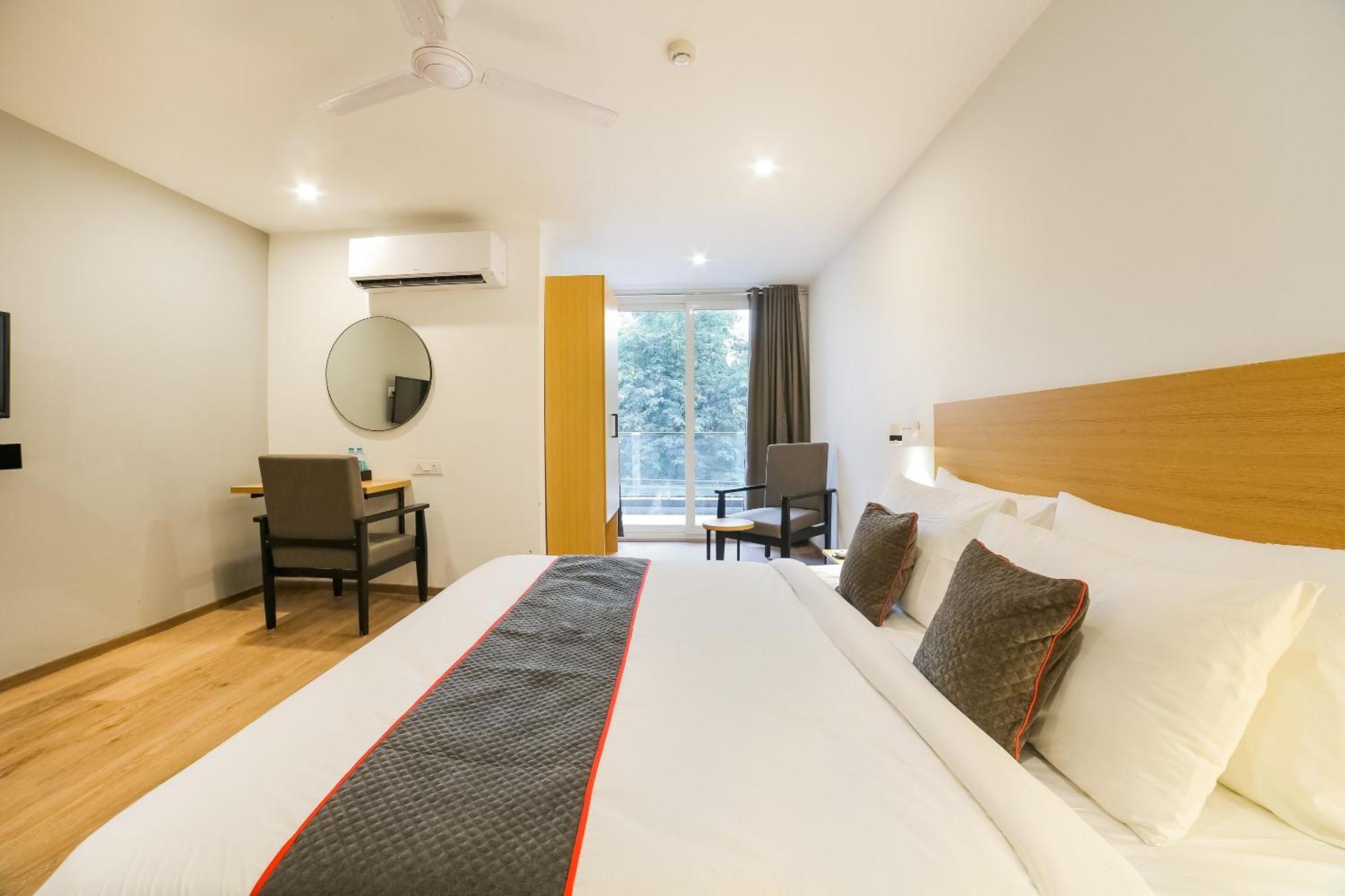Super Townhouse Near Appu Ghar Hotel Gurgaon Eksteriør billede